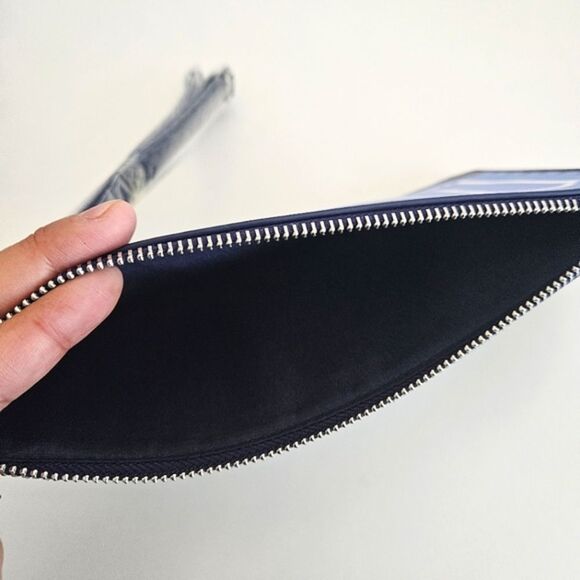 NWT Susan Kare x Academy Purse | Admit One Ticket Crossbody Zip Coin Purse - Picture 4 of 4